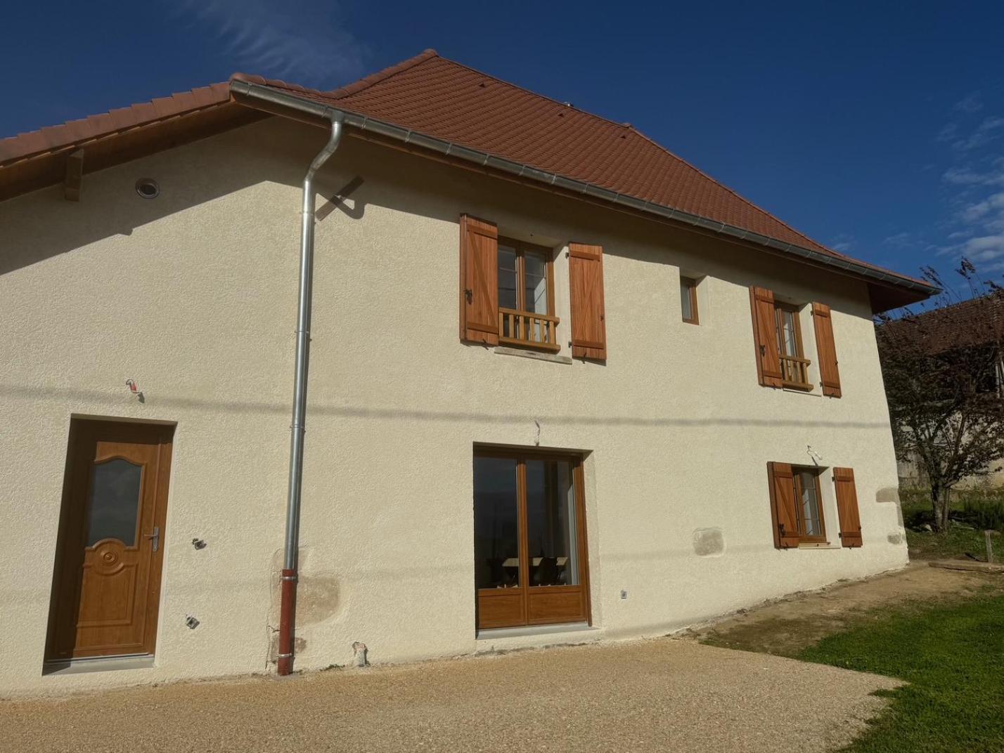 Maison Leonora Saint-Genix-sur-Guiers Exterior foto